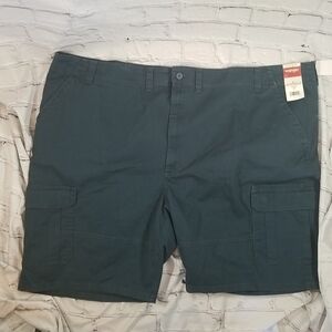NWT Wrangler men's cargo shorts